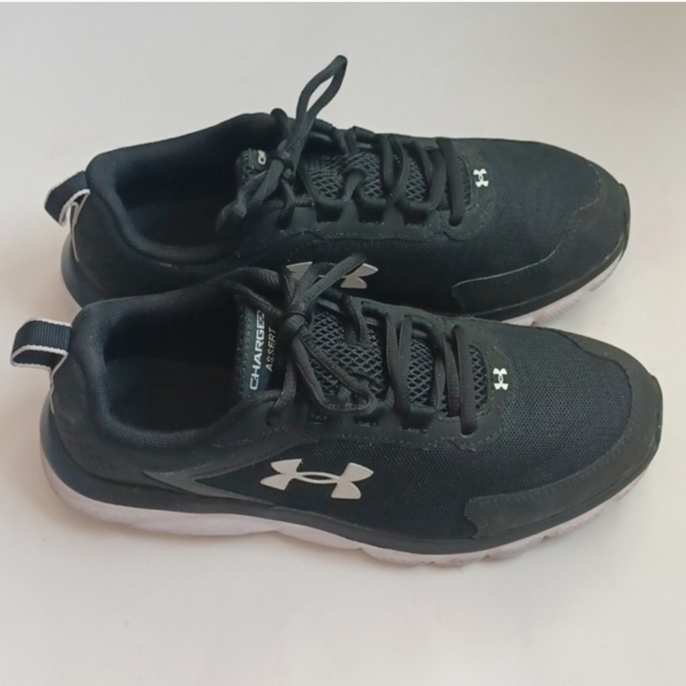 Under Armour Black Running Shoes - Picture 6 of 13